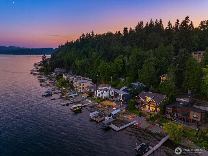 Property Photo:  1624  Mallard Lane  WA 98008 