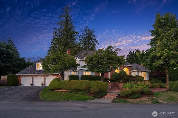 Property Photo: 23214 SE 47th Way WA 98075