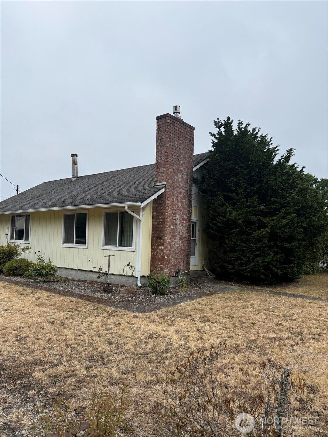 Property Photo: 320 E Oakview Avenue WA 98531