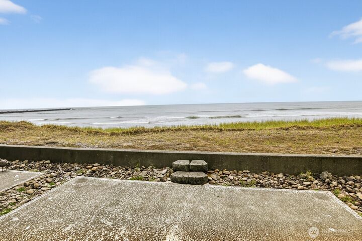Property Photo:  1443  Ocean Shores Boulevard SW 102  WA 98569 