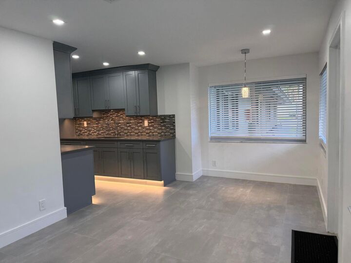 Property Photo: 1133 NE 16th Avenue 10 FL 33304