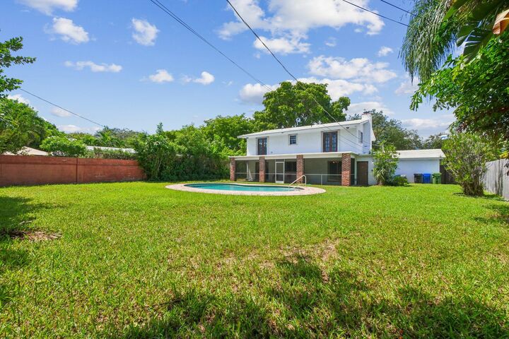 Property Photo: 1916 Harbourview Drive FL 33316