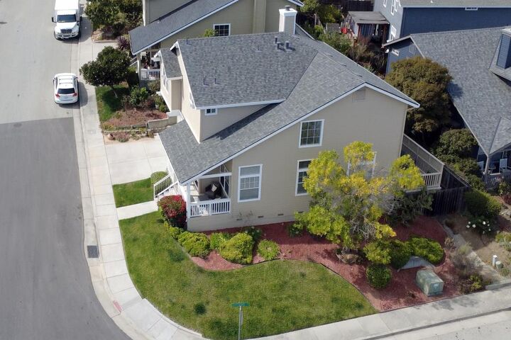 Property Photo:  73 Firethorne Way  CA 95076 