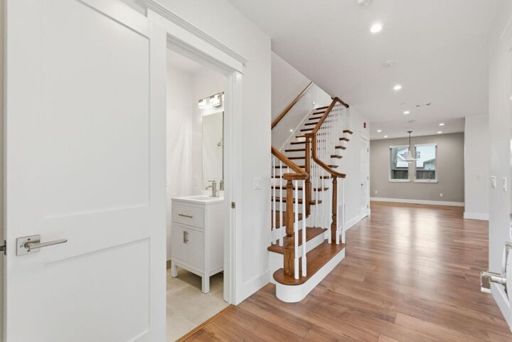 Property Photo:  61 Wylvale Avenue  CA 94038 