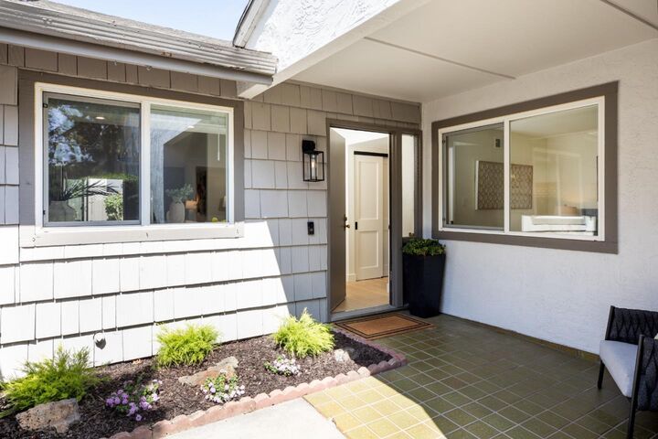 Property Photo:  858 Erickson Lane  CA 94404 
