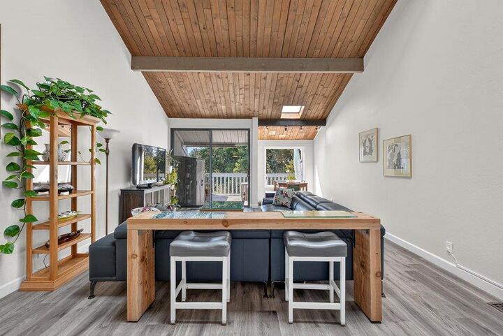 Property Photo:  21147 East Cliff Drive  CA 95062 