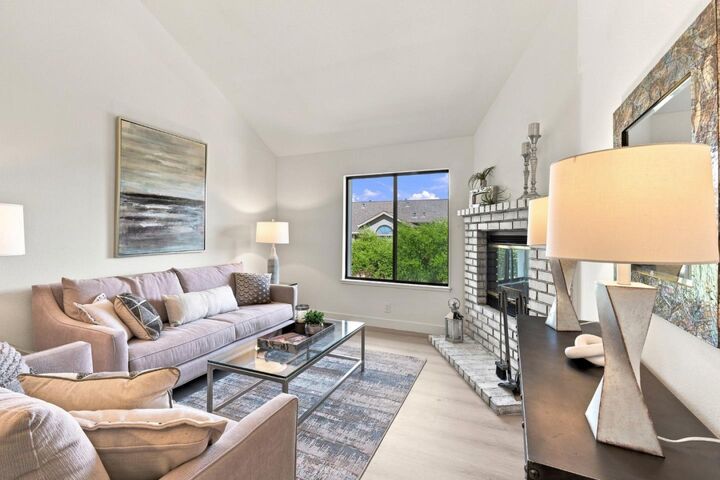 Property Photo: 31 Arabian Way CA 95066