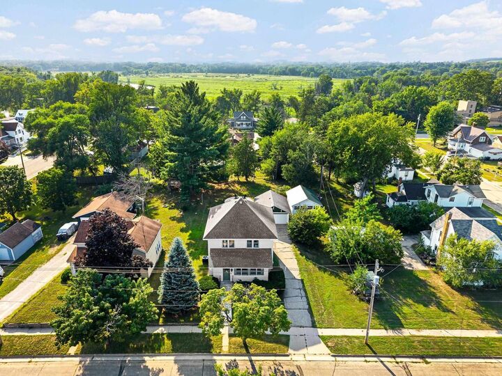 Property Photo:  417 S Clinton Street  WI 54968 
