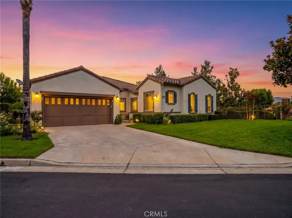 Property Photo: 23806 Carrizo Gorge Court CA 92883