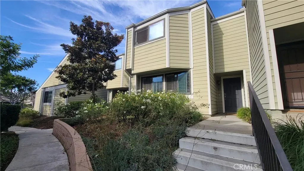 Property Photo:  11 Northwind Court  CA 92663 