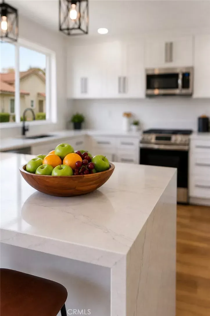 Property Photo:  27754 Via Rodrigo  CA 92692 