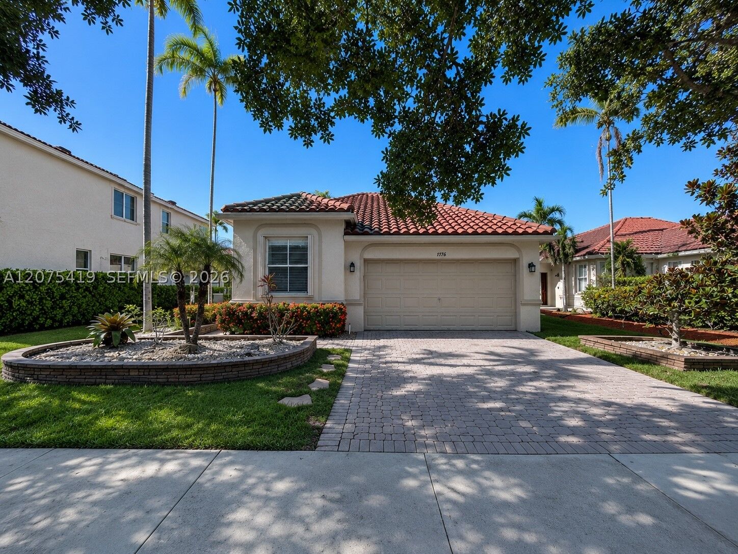 Property Photo:  1776 Aspen Ln  FL 33327 