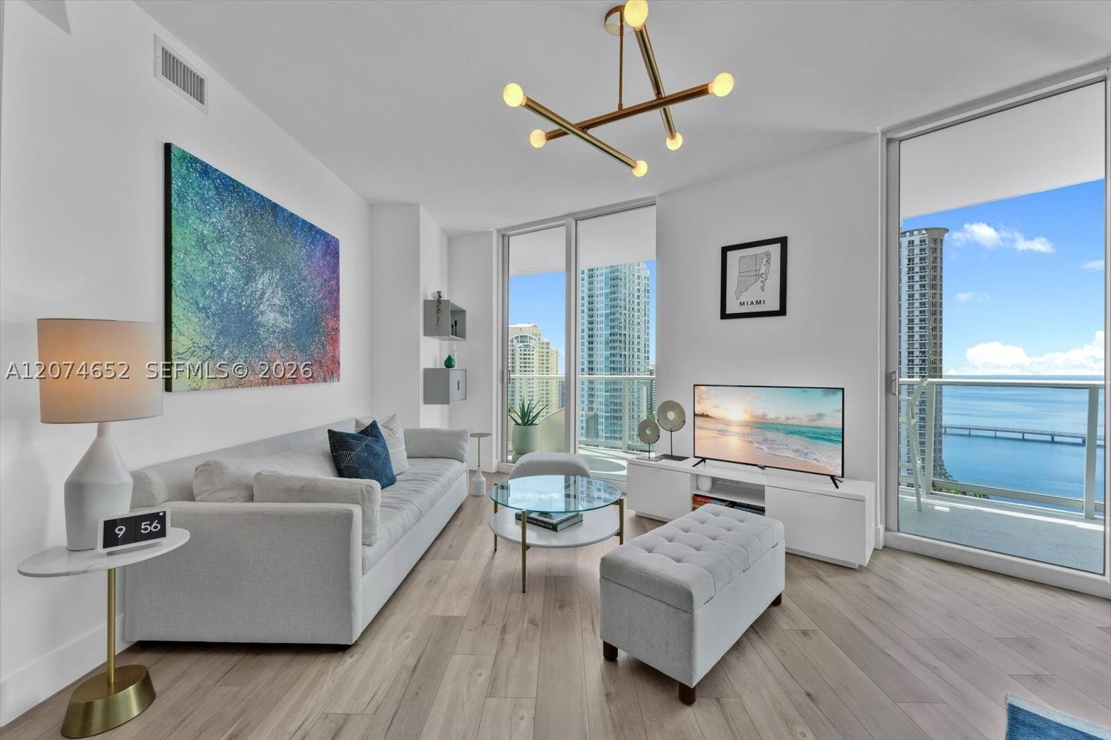 Property Photo:  300 S Biscayne Blvd T-1708  FL 33131 
