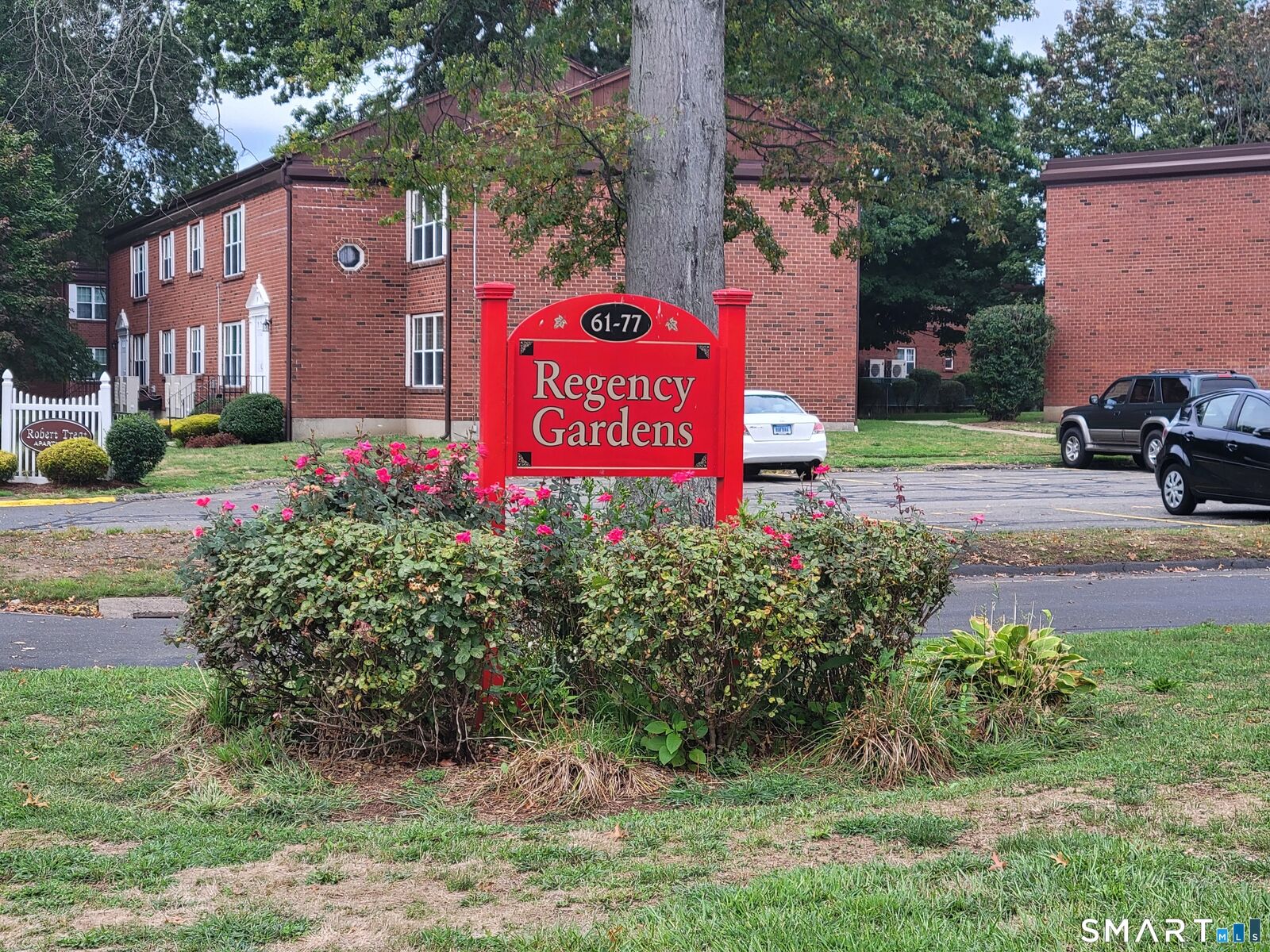 Property Photo:  63 Robert Treat Drive 5  CT 06460 