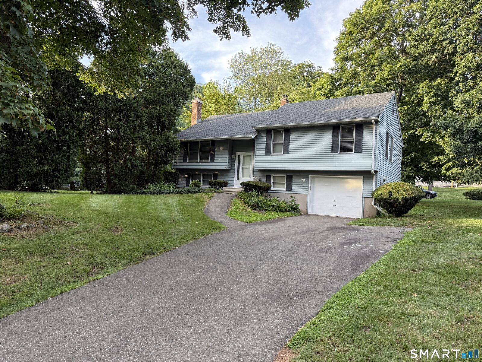 Property Photo: 54 Valley View Drive 54 CT 06518