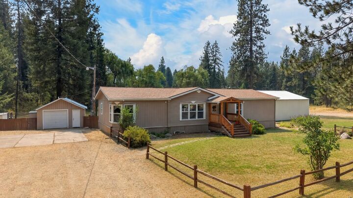 Property Photo: 3420 E Bailey Rd WA 99006