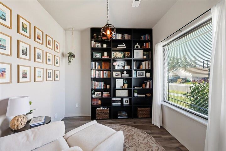 Property Photo: 8802 N Cannon St WA 99208