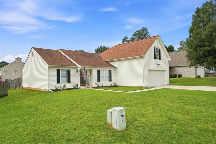 Property Photo: 225 Kittiwake Lane SC 29316