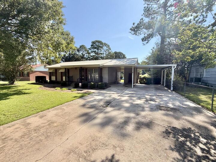 Property Photo: 308 Hillside Drive GA 31791