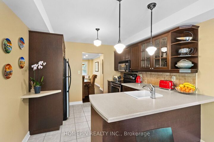 Property Photo:  84 Confederation Way  ON L3T 5R5 