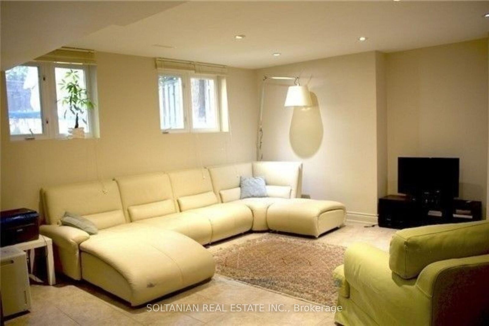 Property Photo: 164 Newton Drive Bsmt ON M2M 2N7