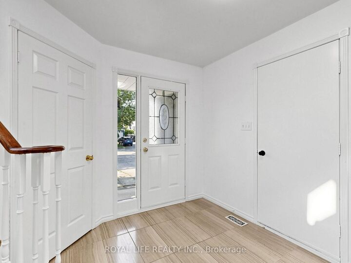Property Photo: 985 Linden Street ON L9S 1W4
