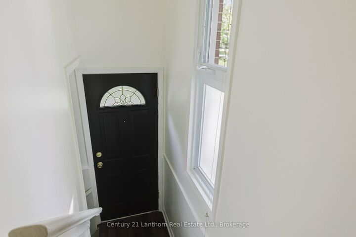 Property Photo:  23 Wood Street  ON K8V 5P6 