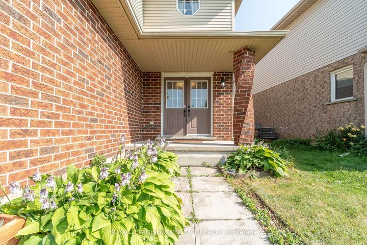 Property Photo:  99 Windflower Drive  ON N2E 4B3 