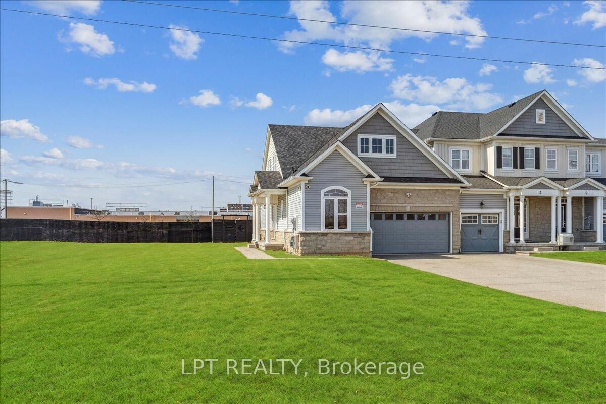 Property Photo: 1 Dorchester Boulevard S ON L2M 0B8