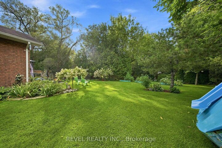 Property Photo:  445 Nickerson Drive  ON K9A 1A9 