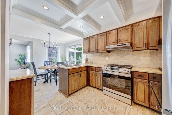 Property Photo: 71 South Balsam Street ON L9P 1G6