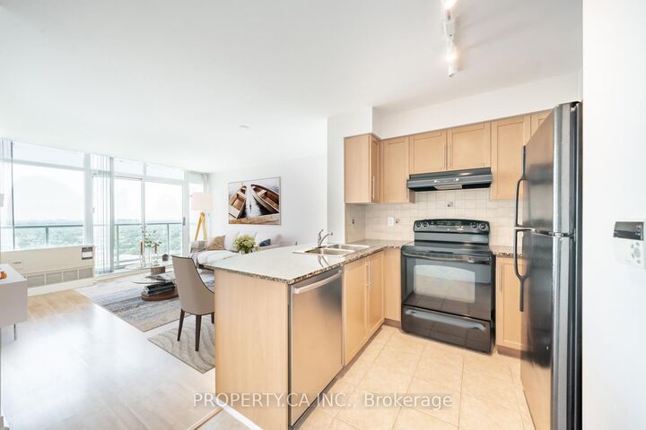 Property Photo:  5508 Yonge Street Ph03  ON M2N 7L2 