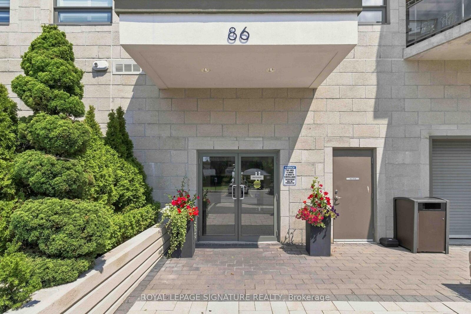 Property Photo: 86 Woodbridge Avenue 233 ON L4L 0E4