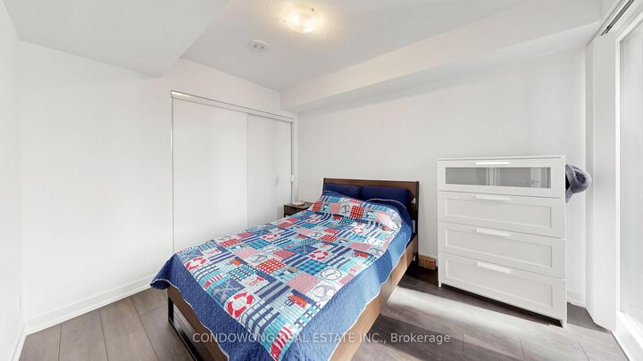 Property Photo: 60 Shuter Street 616 ON M5B 0B7