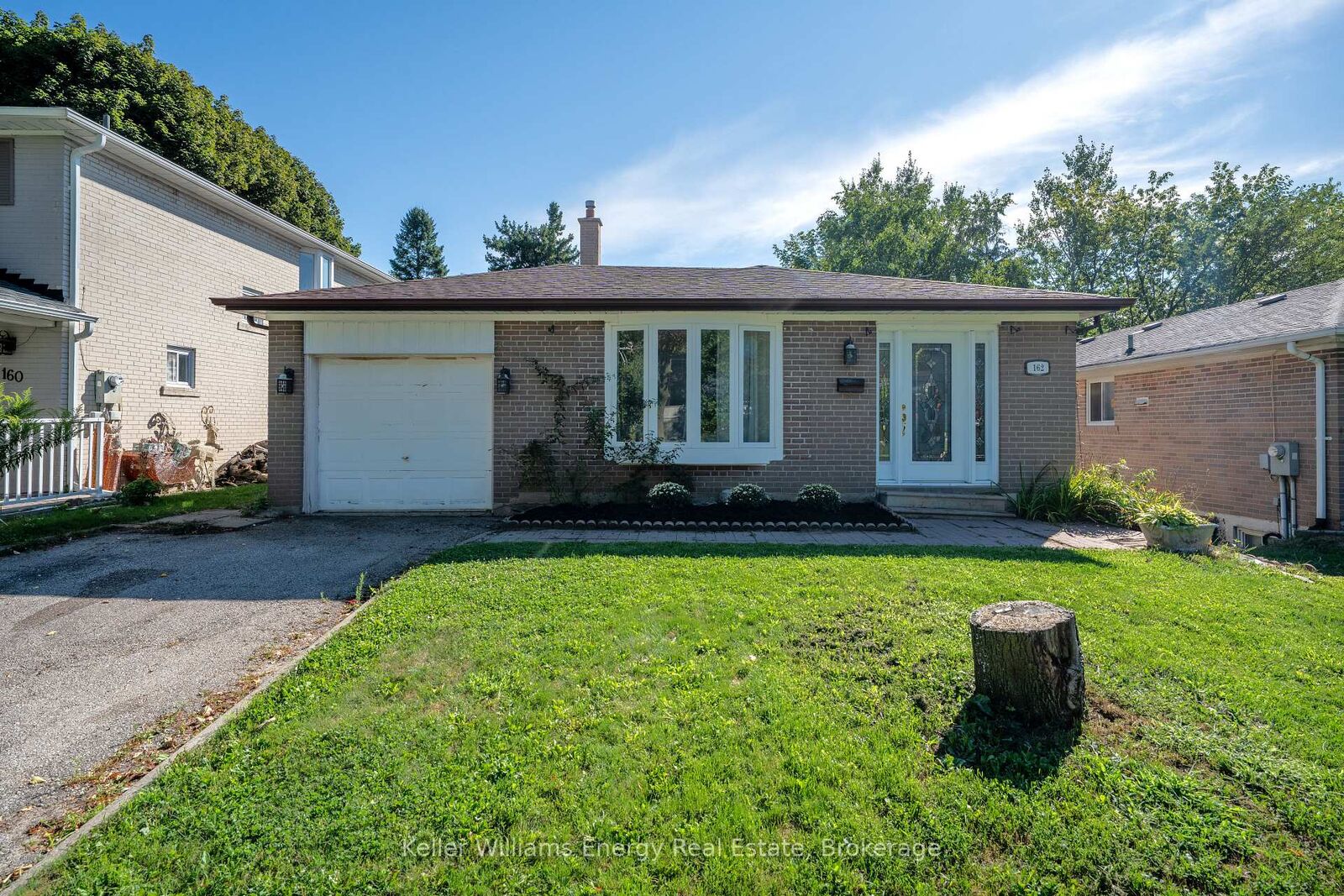 Property Photo:  162 Merkley Square  ON M1G 2Y8 