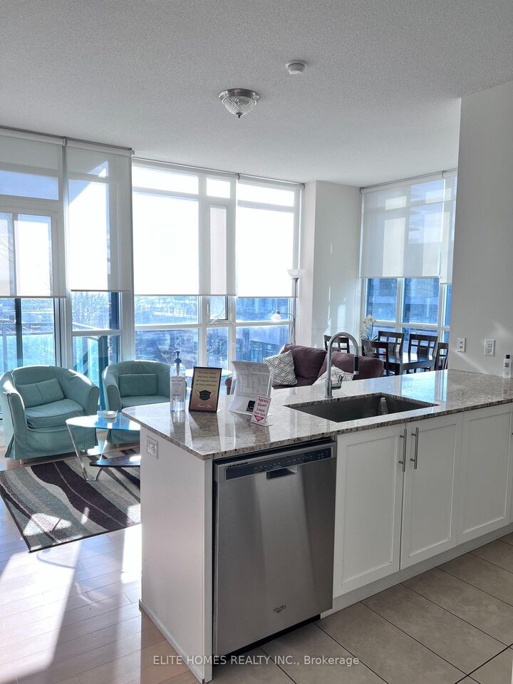 Property Photo:  4099 Brickstone Mews 503  ON L5B 0G2 