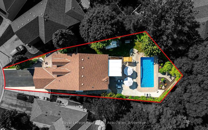 Property Photo: 5581 Wheatland Court ON L5V 2E4