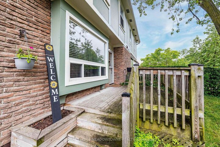 37 Salisbury Circle — photo 1