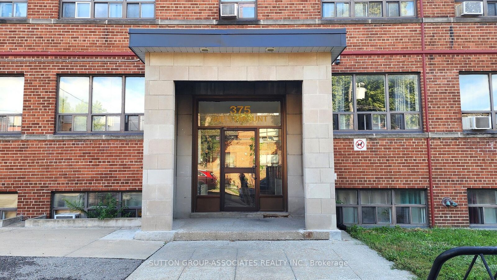 Property Photo: 375 Westmount Avenue 106 ON M6E 3N3
