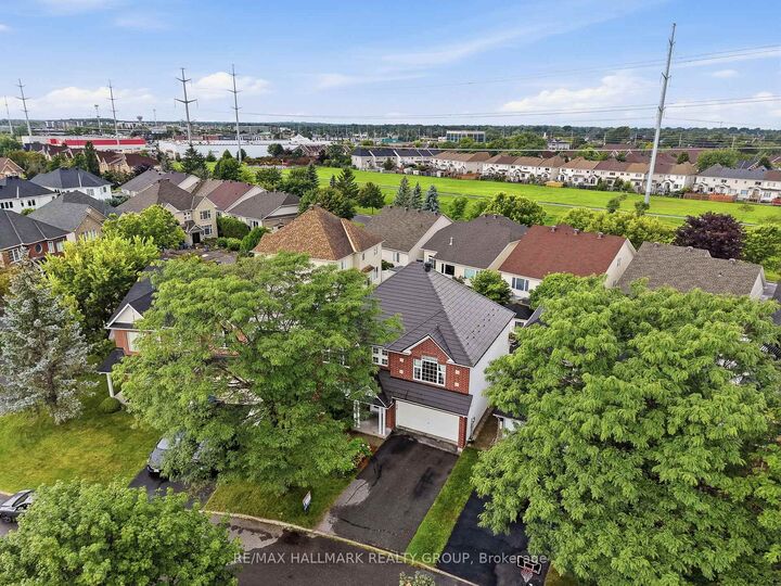 Property Photo:  563 Evangeline Street  ON K4A 4G4 
