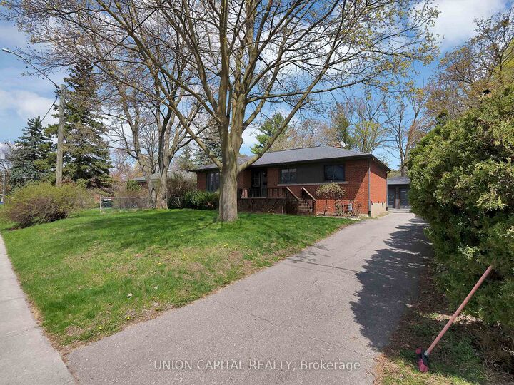 Property Photo: 111 Libby Boulevard ON L4C 4V4