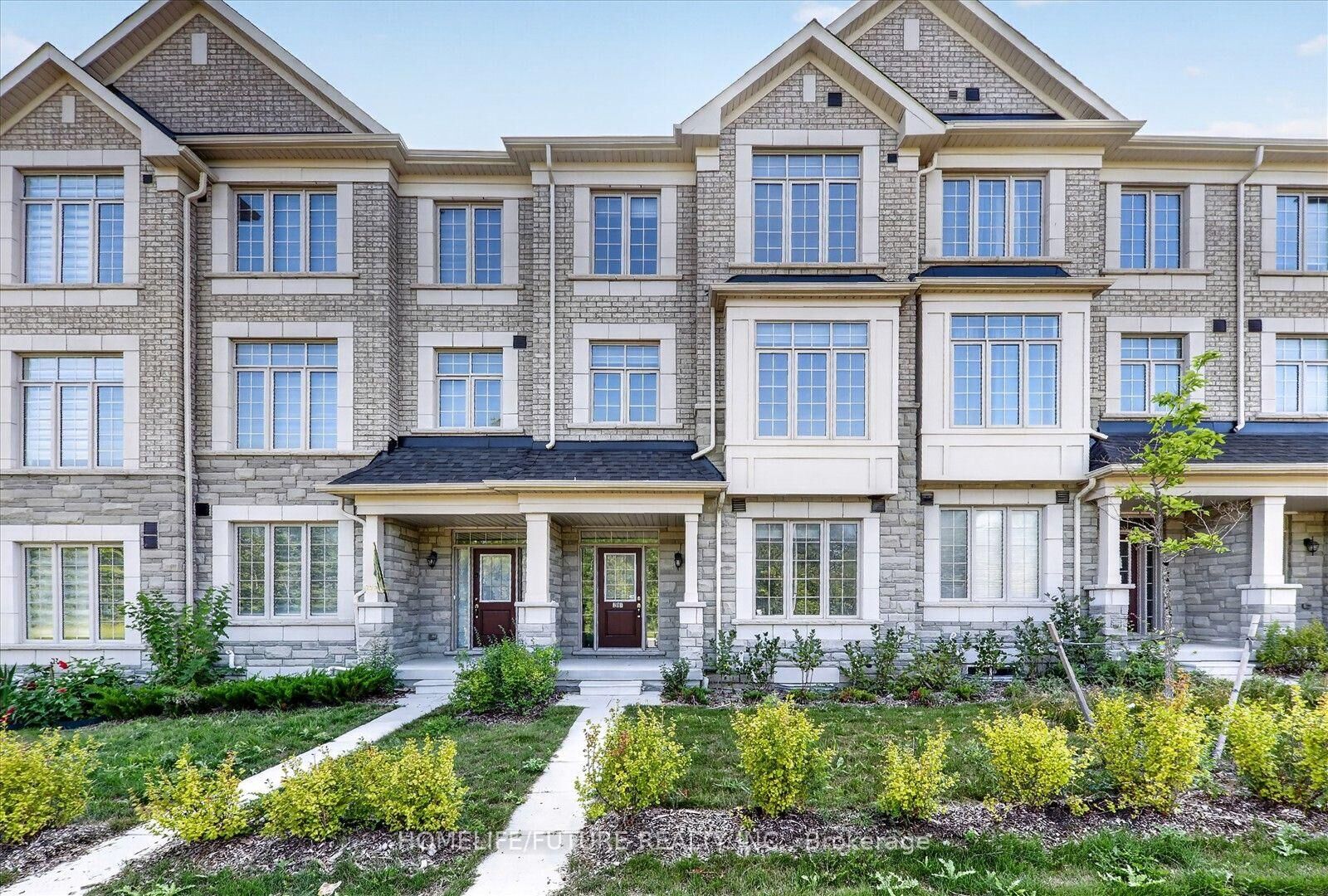 Property Photo: 291 Kirkham Drive ON L3S 0E9