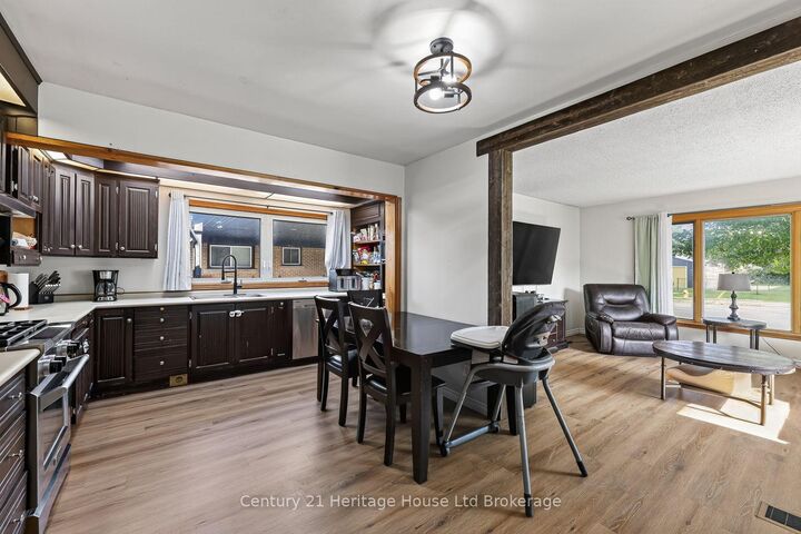 Property Photo: 1037 Warwick Street ON N4S 4S3