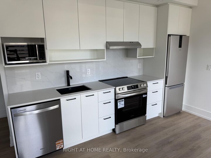 Property Photo:  206 King Street W 808  ON L8P 1A5 