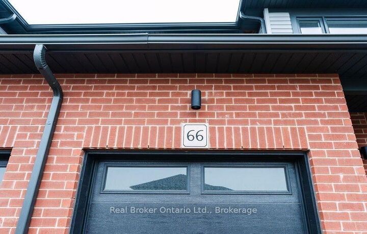 66 Ayr Meadows Crescent — photo 1