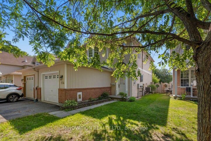 Property Photo: 574 Aberfoyle Circle ON K2K 3R3