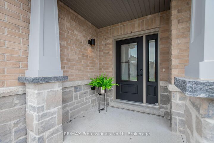 Property Photo: 75 Eaglecrest Avenue ON P1H 0G5