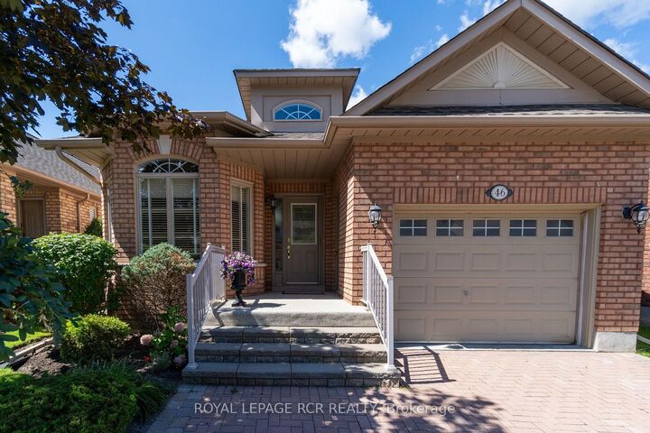 Property Photo: 46 Sunset Boulevard 2 ON L9R 1Z5