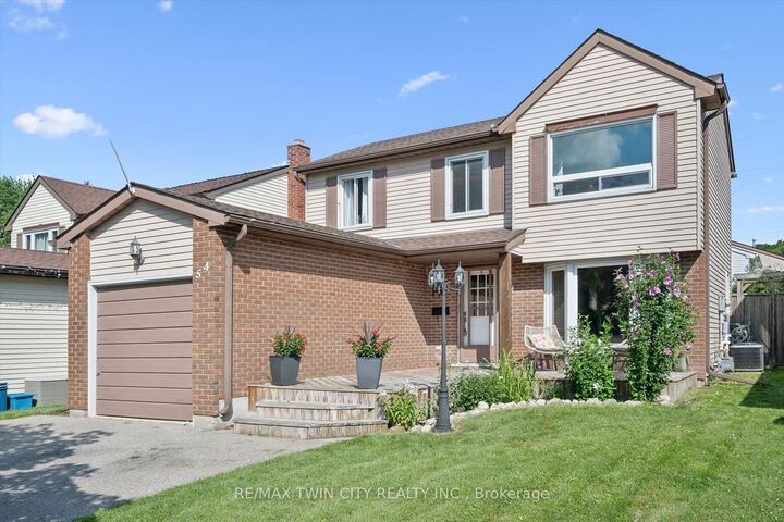 Property Photo: 54 Royal Orchard Place ON N2N 1Z6