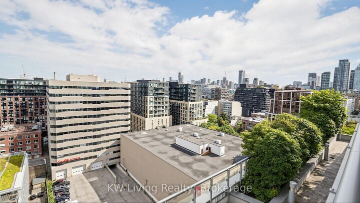 Property Photo: 525 Adelaide Street W Lph10 ON M5V 0N7